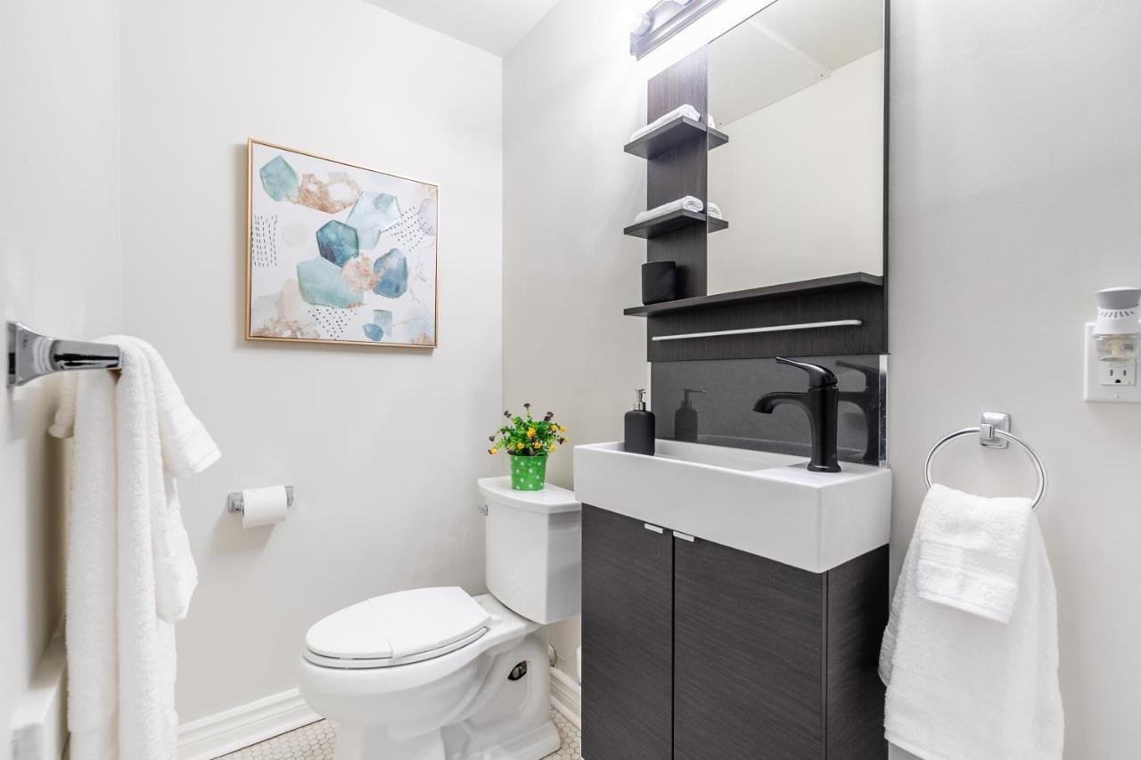 Upscale 1Br - Boutique Apartment - Prime Location Downtown! Hamilton Esterno foto